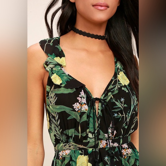 NWT Leaf Your Mark Black Floral Print Maxi Dress size xs - Picture 3 of 10